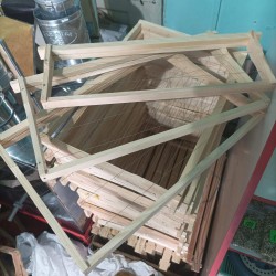 Рамки для ульєв Дадан 300 у зборі