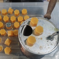 Віск порційний забрусний (для ручної воскотопки)